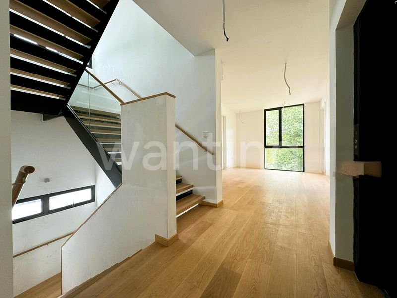 6 Bed Bungalow (Landed) for Sale in  Binjai Crest - Image 2